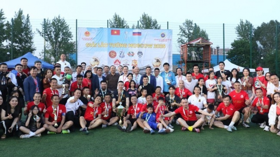 Football brings Vietnamese community in Russia closer